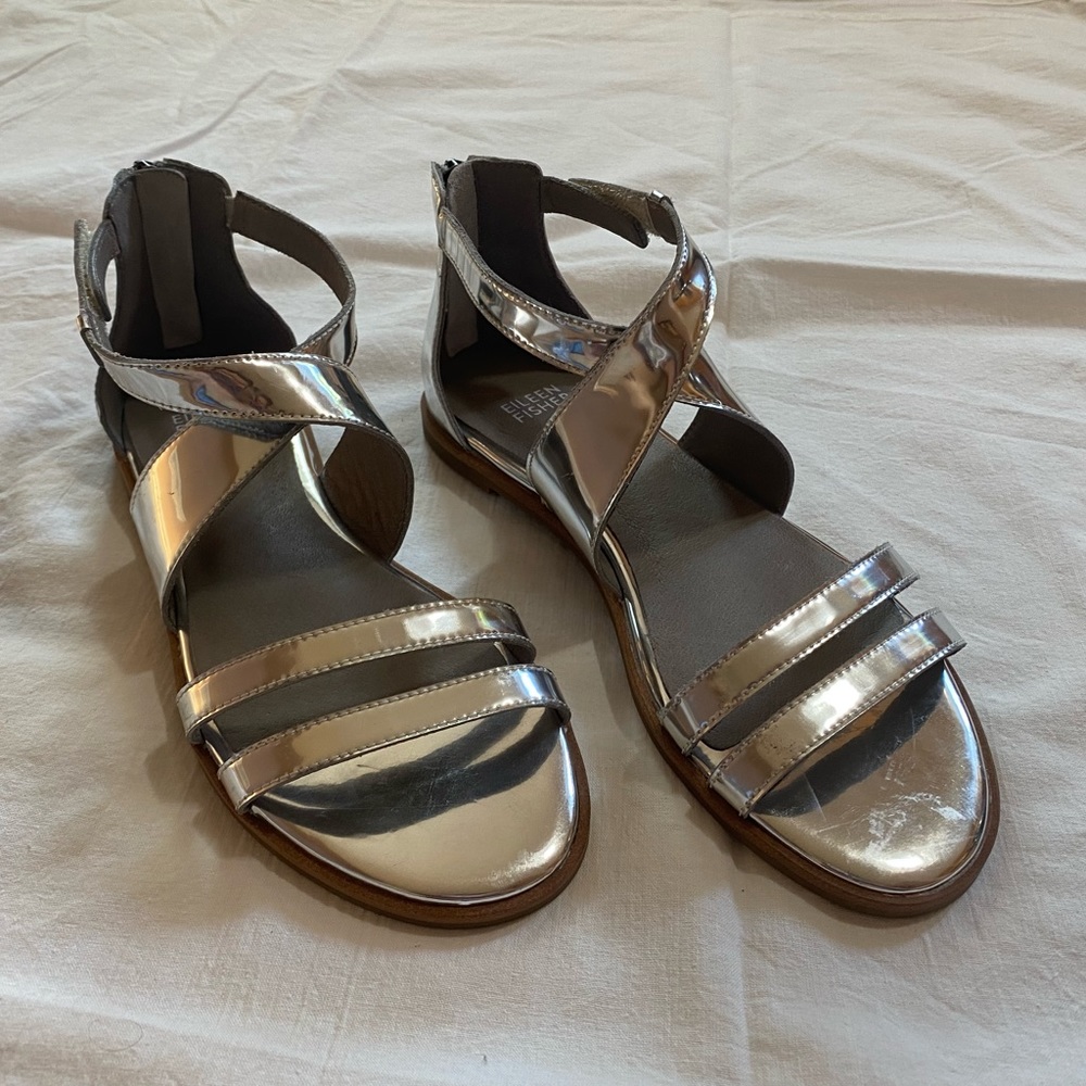 🆕NWOB Eileen Fisher Silver Mirror Metallic Cici Strappy Leather Sandals Size7.5 - Picture 2 of 7
